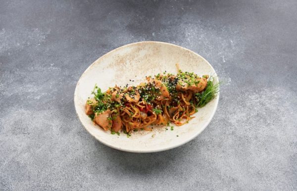 WOK C курицей