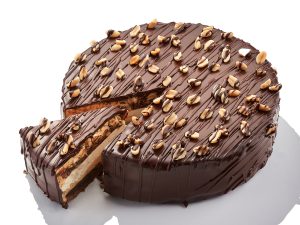 Торт Сникерс