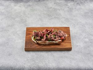 Брускетта с Ростбифом