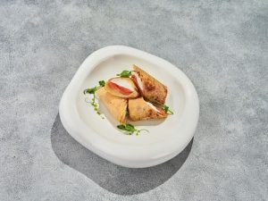 Блины с лососем и творожным сыром