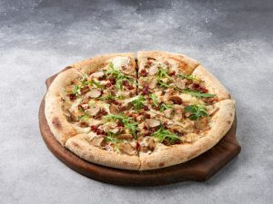 Пицца с белыми грибами и трюфелем