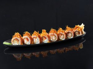 Ролл лосось чили-манго