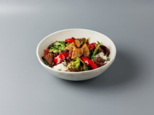 Тёплый салат с телятиной