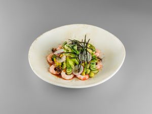 Азиатский салат с магаданской креветкой и терияки