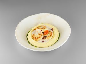 Биточки из белой рыбы с икорным соусом