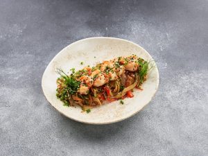 Wok Креветки и овощи