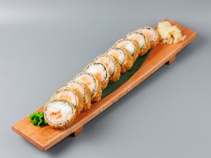 Ролл Темпура с лососем и сливочным сыром